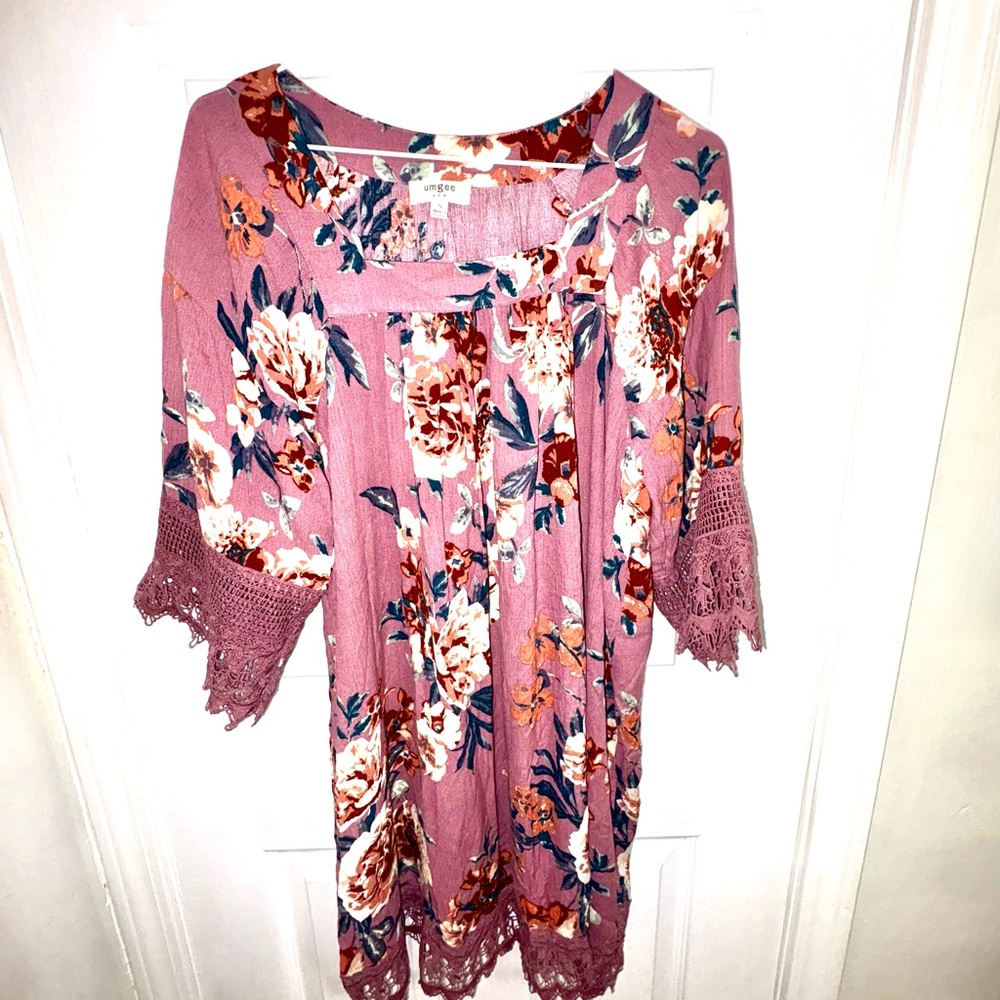 Umgee Mauve Floral Lace Blouse